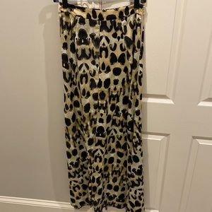 Show me your MUMU maxi skirt. Size small